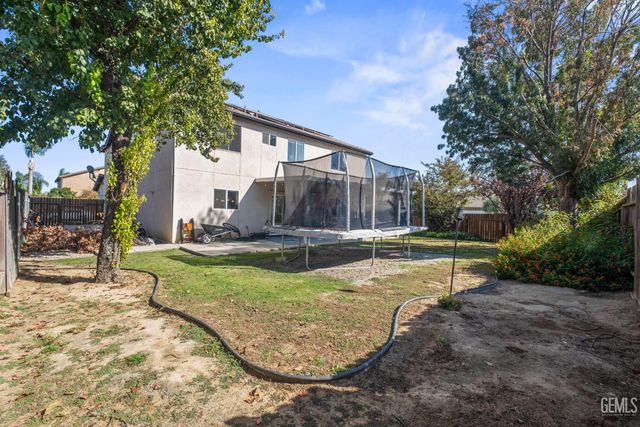 7003 Crossroads Drive, Bakersfield, CA 93312