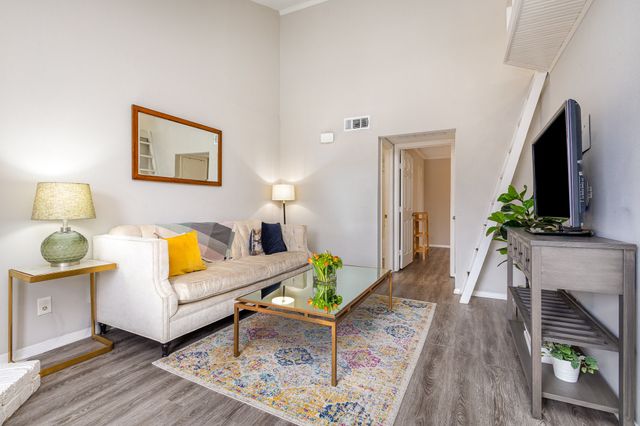 6646 E Lovers Lane 1808, Dallas, TX 75214
