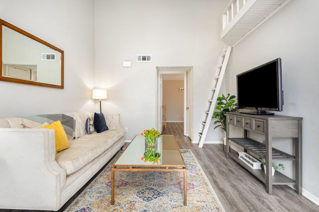 6646 E Lovers Lane 1808, Dallas, TX 75214
