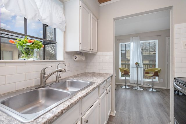 6646 E Lovers Lane 1808, Dallas, TX 75214