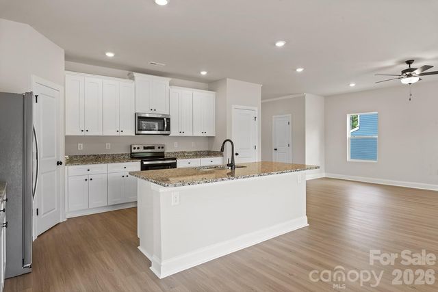 6520 Fairford Drive, Charlotte, NC 28215