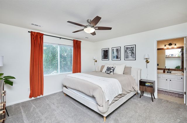 124 S 46th Street, West Des Moines, IA 50265