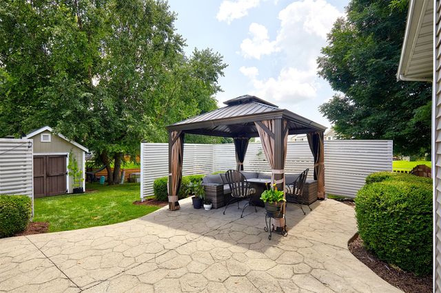 124 S 46th Street, West Des Moines, IA 50265