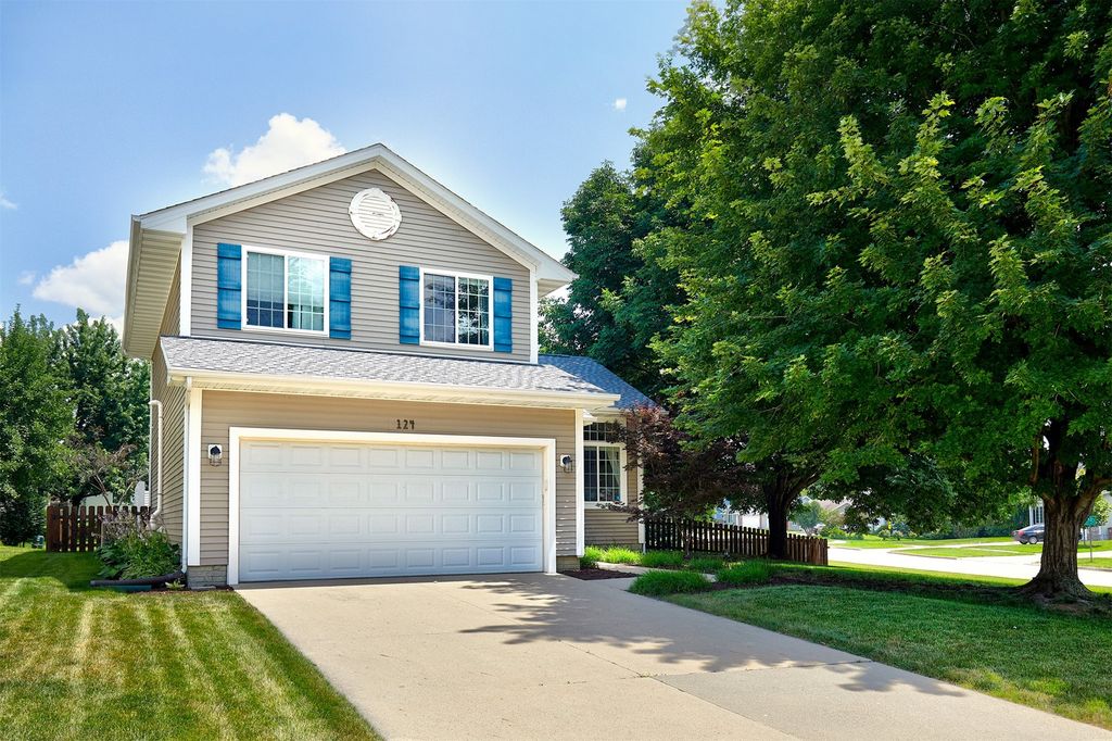 124 S 46th Street, West Des Moines, IA 50265