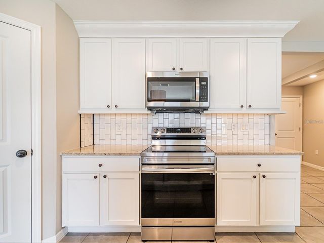 13748 WINEBERRY DRIVE, Dade City, FL 33525