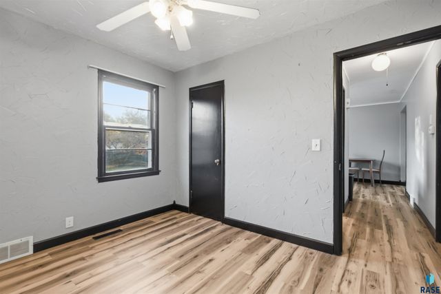 2904 S Prairie Ave Avenue, Sioux Falls, SD 57105