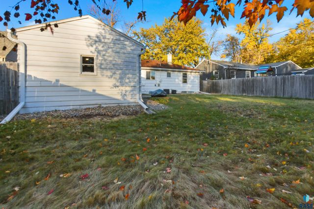 2904 S Prairie Ave Avenue, Sioux Falls, SD 57105