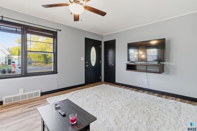 2904 S Prairie Ave Avenue, Sioux Falls, SD 57105