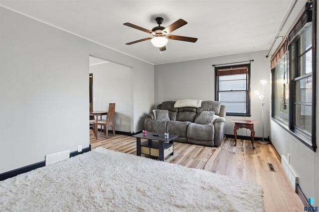 2904 S Prairie Ave Avenue, Sioux Falls, SD 57105