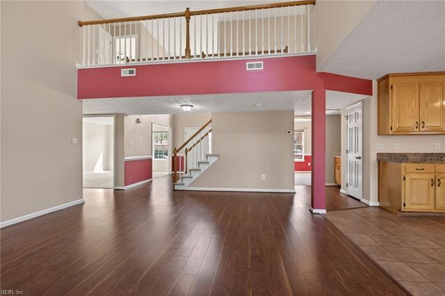 311 Charity LN, Newport News, VA 23602