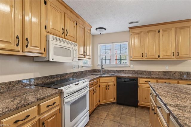 311 Charity LN, Newport News, VA 23602