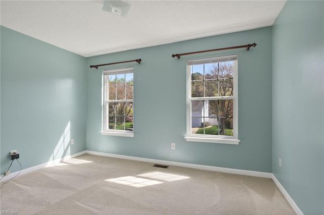 311 Charity LN, Newport News, VA 23602