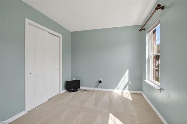 311 Charity LN, Newport News, VA 23602