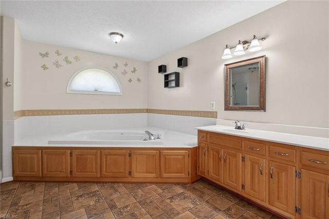 311 Charity LN, Newport News, VA 23602