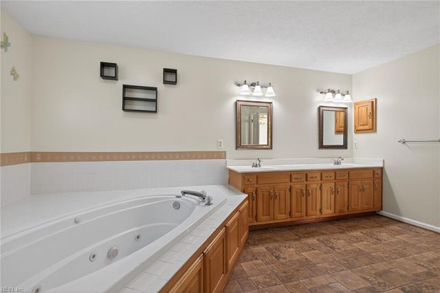 311 Charity LN, Newport News, VA 23602