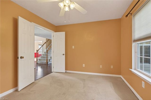 311 Charity LN, Newport News, VA 23602