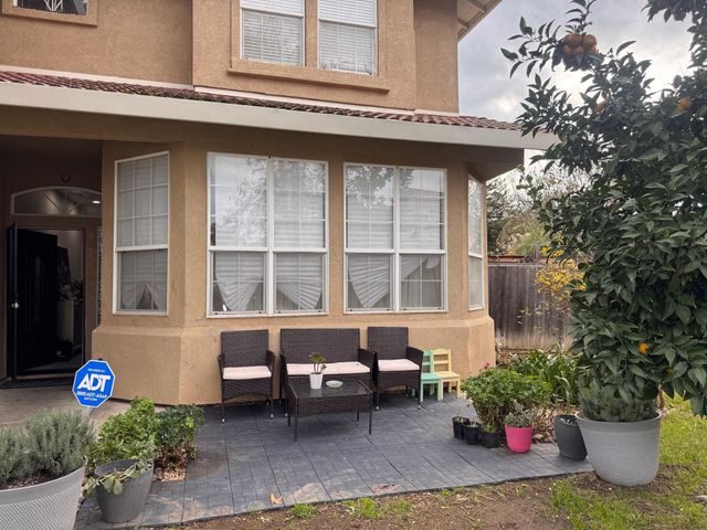 1233 Plaza Ct, Tracy, CA 95377