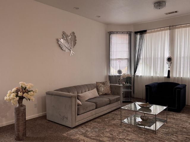 1233 Plaza Ct, Tracy, CA 95377