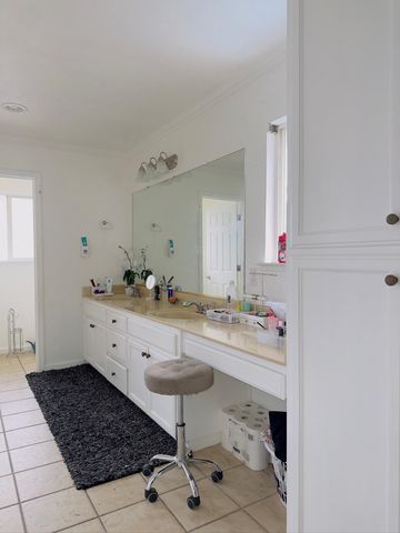 1233 Plaza Ct, Tracy, CA 95377