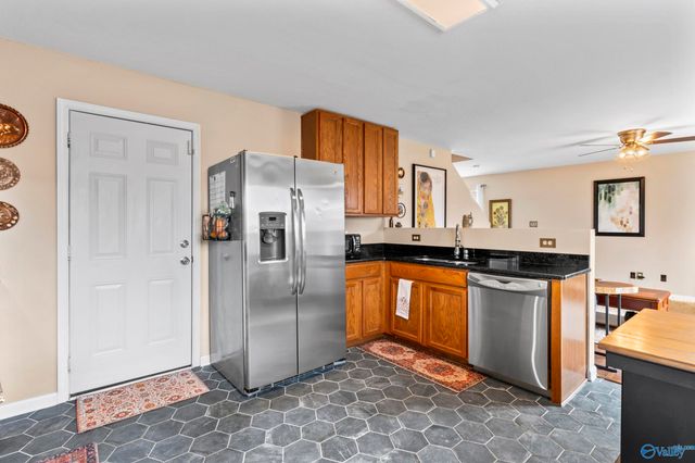 3099 Castlecreek Drive SW, Madison, AL 35756