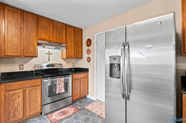 3099 Castlecreek Drive SW, Madison, AL 35756