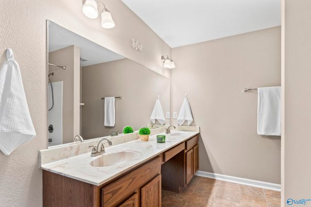 3099 Castlecreek Drive SW, Madison, AL 35756