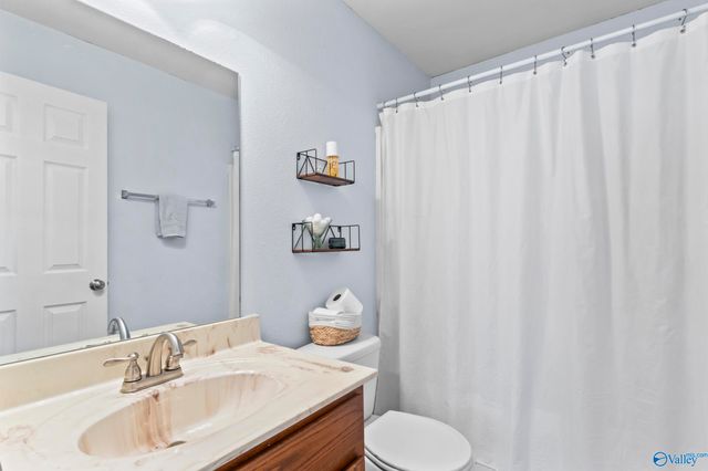 3099 Castlecreek Drive SW, Madison, AL 35756