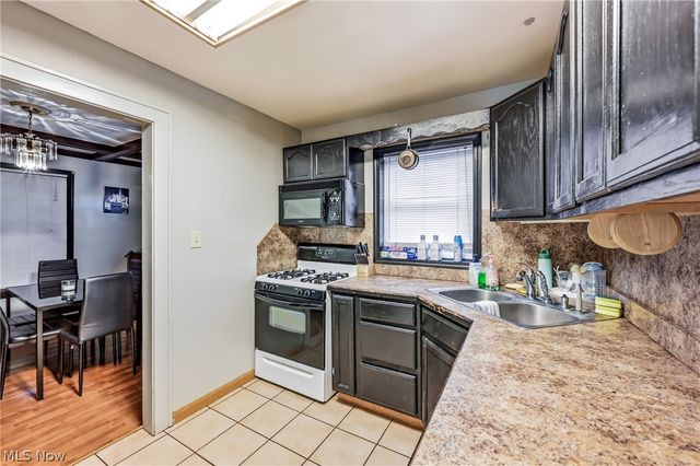 983 Garden Street NW, Warren, OH 44485