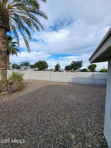 10702 W CHERRY HILLS Drive, Sun City, AZ 85351