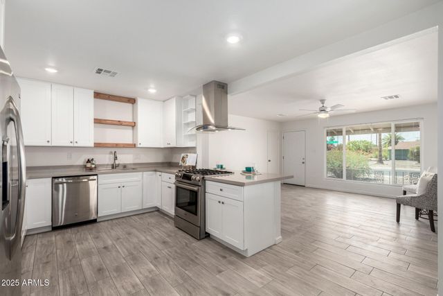 10702 W CHERRY HILLS Drive, Sun City, AZ 85351