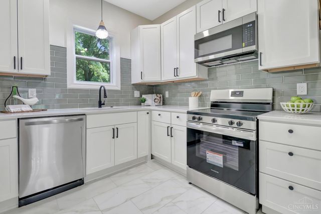 3020 Daytona Avenue, Cincinnati, OH 45211