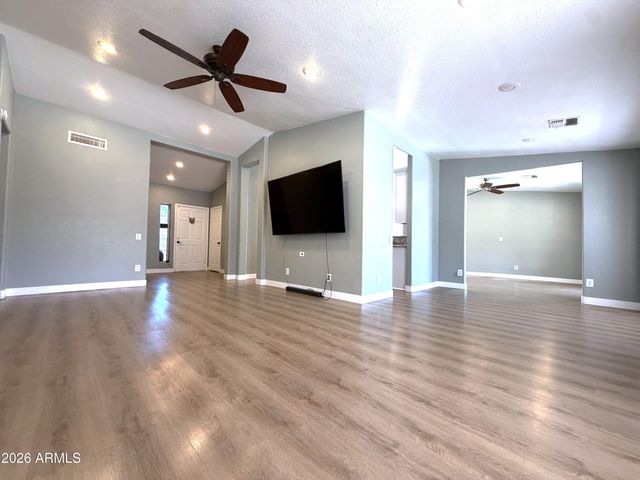 329 W BRISA Drive, Gilbert, AZ 85233