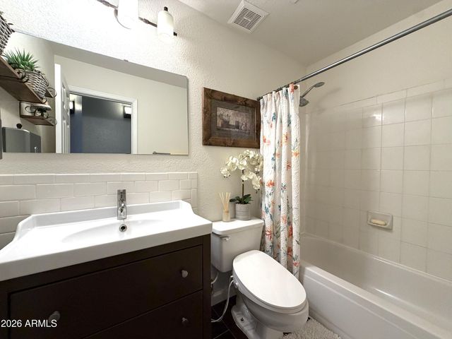 329 W BRISA Drive, Gilbert, AZ 85233