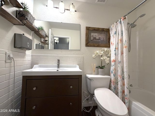 329 W BRISA Drive, Gilbert, AZ 85233