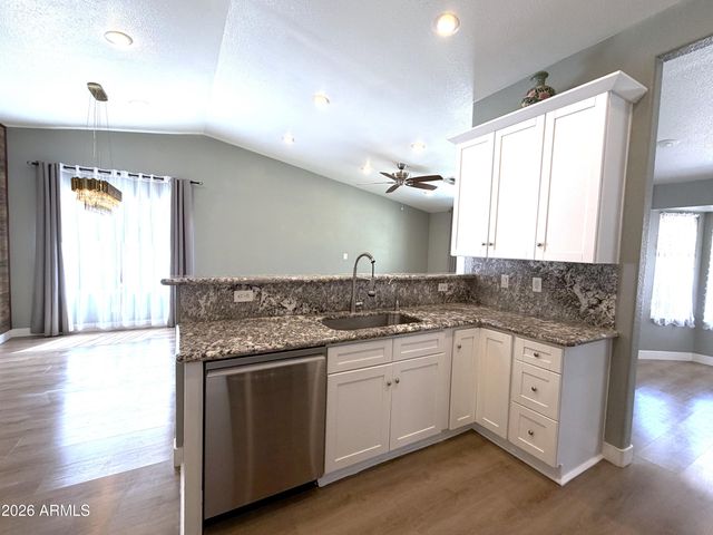 329 W BRISA Drive, Gilbert, AZ 85233