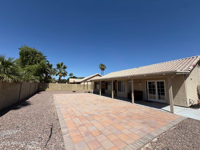 329 W BRISA Drive, Gilbert, AZ 85233