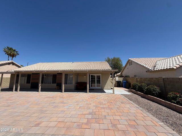 329 W BRISA Drive, Gilbert, AZ 85233