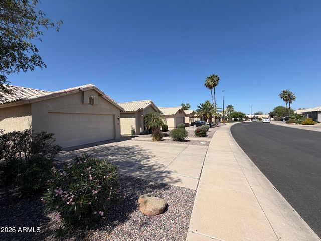 329 W BRISA Drive, Gilbert, AZ 85233