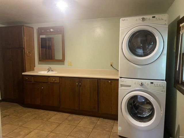 5807 N Sugar Street, Uniondale, IN 46791