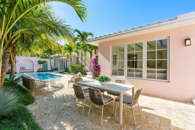 720 Madeira Ave, Coral Gables, FL 33134