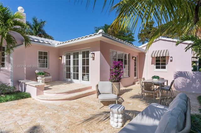 720 Madeira Ave, Coral Gables, FL 33134