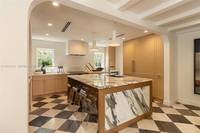 720 Madeira Ave, Coral Gables, FL 33134