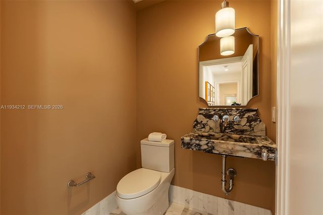 720 Madeira Ave, Coral Gables, FL 33134