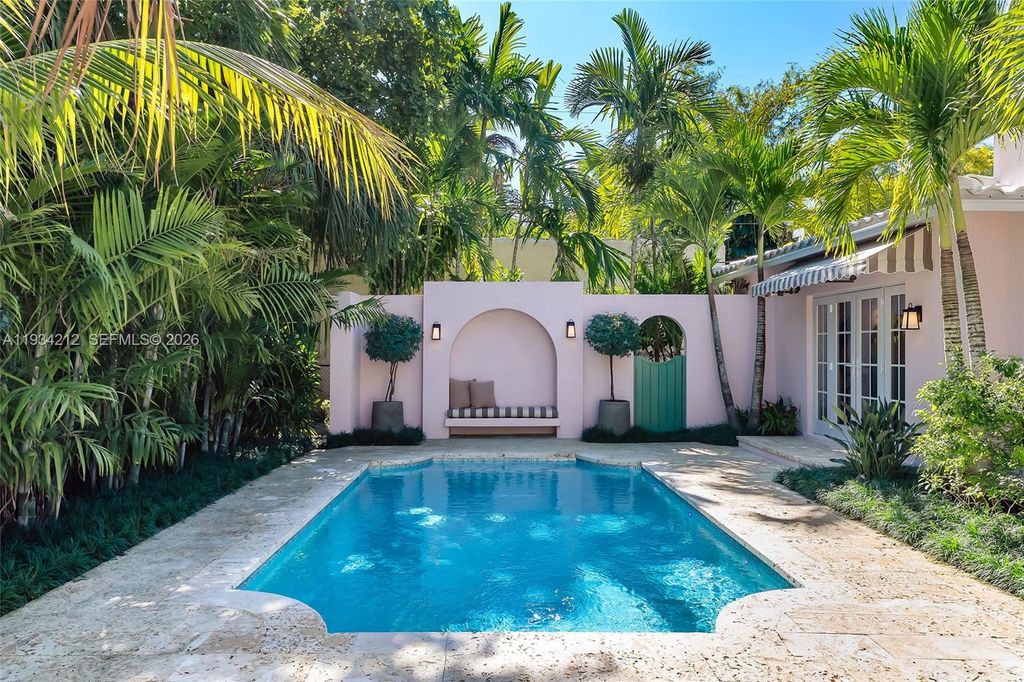 720 Madeira Ave, Coral Gables, FL 33134