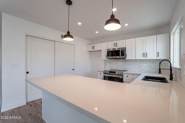 3909 S MILL Avenue, Tempe, AZ 85282