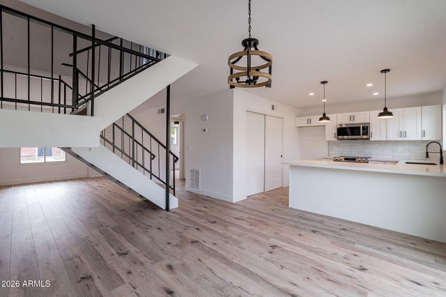 3909 S MILL Avenue, Tempe, AZ 85282