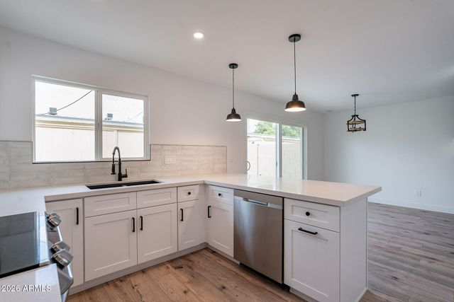3909 S MILL Avenue, Tempe, AZ 85282