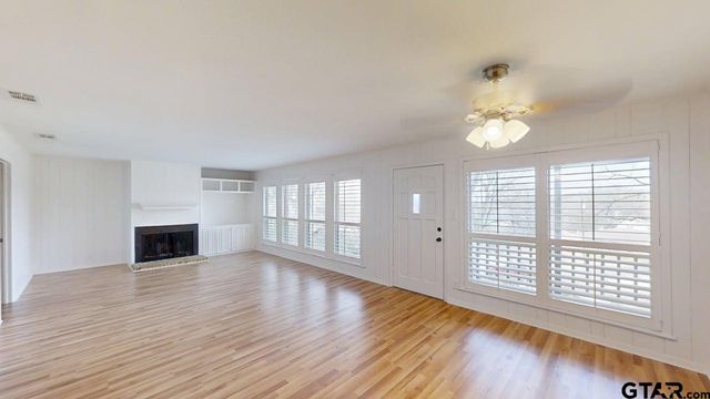 17035 Deer Run Rd, Flint, TX 75762