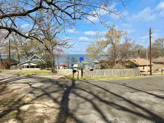 17035 Deer Run Rd, Flint, TX 75762