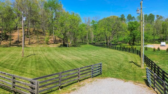 1 Johnson Hollow Road, Thompsons Station, TN 37179
